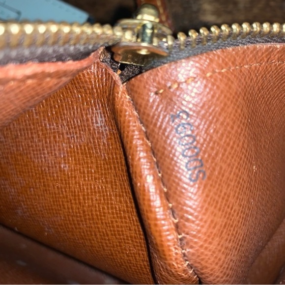 Louis Vuitton Papillon - Picture 7 of 10